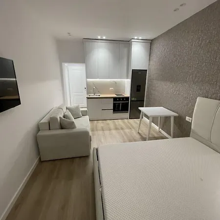 Appartamento Adore Blloku *